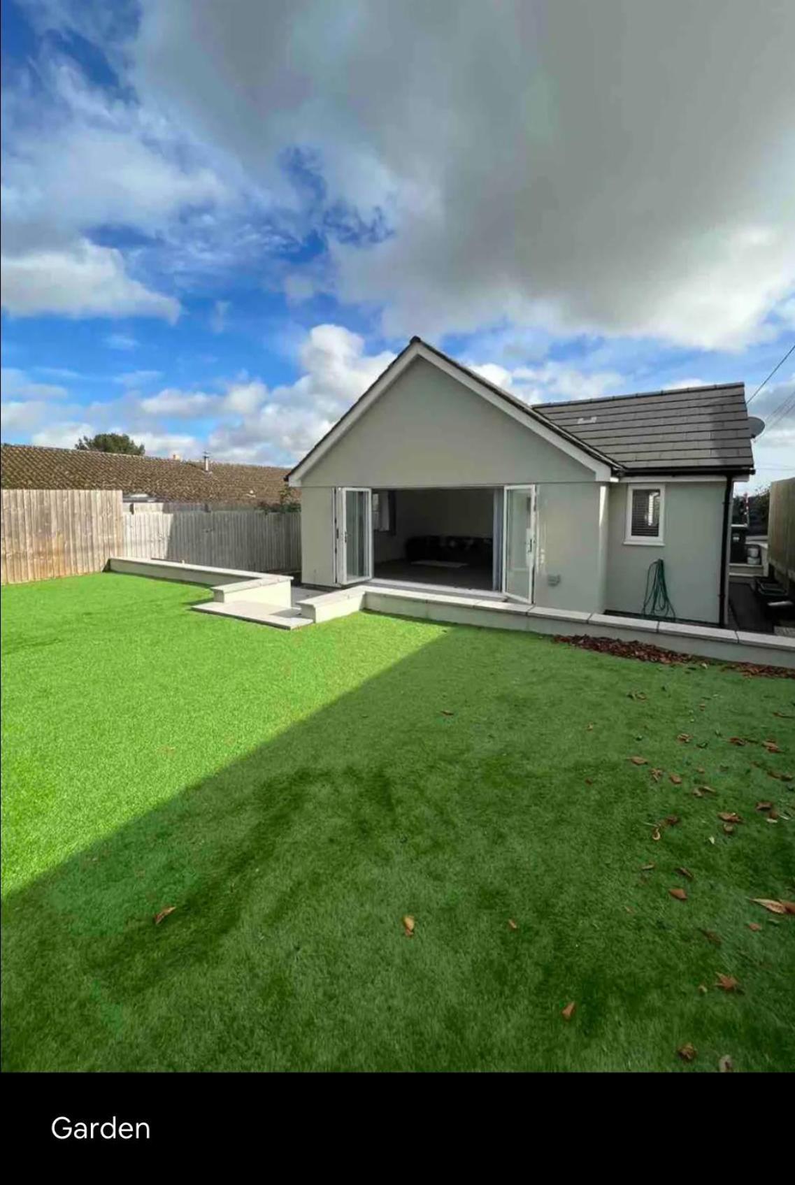 Green 3 Bed Bungalow With En-Suite And Parking Felton  Dış mekan fotoğraf